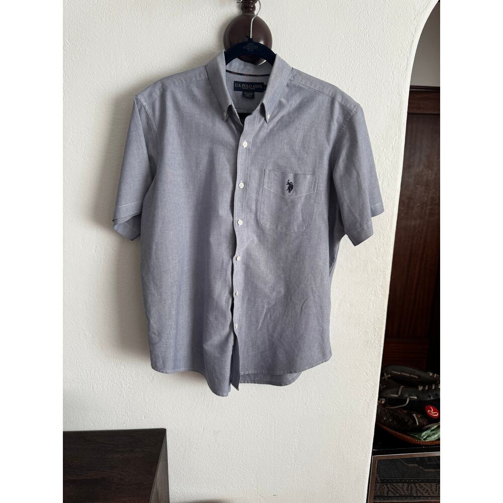 U.S. POLO ASSN. Short Sleeve Chambray Dress Shirt in Size L